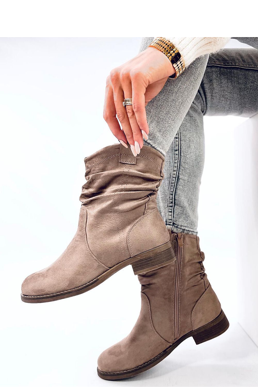 Crinkled Boots by Inello