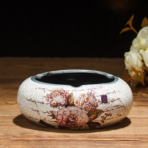 Chinese Retro Ceramic Large Ashtray with Lid. Modern Minimalist Living Room Decoration.